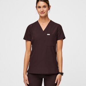 Figs Catarina One-Pocket Scrub Top in Espresso Brown size Small